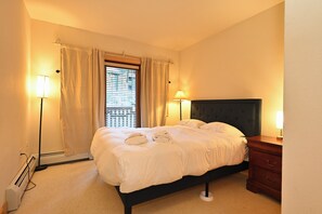 2 bedrooms, desk, iron/ironing board, free WiFi