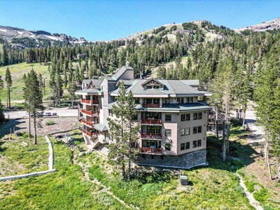 Stone Suite A Aspen Ski Condo in Kirkwood