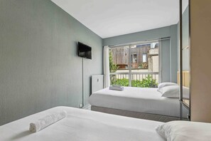 Iron/ironing board, free WiFi, bed sheets