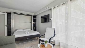 1 chambre, fer et planche à repasser, Wi-Fi gratuit, draps fournis