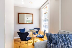 Dining - Holiday & Military Bowl Promo: 10% Off Stays through Jan 3, 2026 (Annapolis)