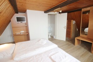 8 chambres, fer et planche à repasser, Wi-Fi gratuit, draps fournis