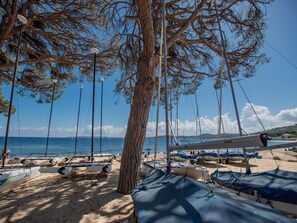 In Strandnähe, Liegestühle