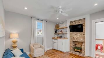 TV, fireplace, offices