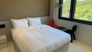 Double Room, Mountain View | Laptop workspace, free WiFi