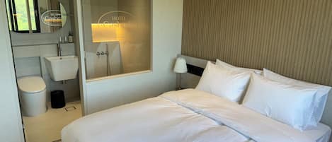 Chambre double, vue sur la montagne | Espace de travail pour ordinateurs portables, accĂšs au Wi-Fi (inclus)
