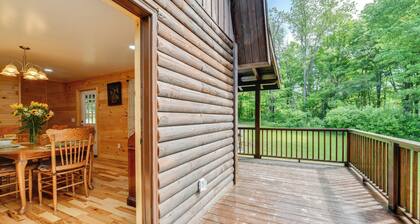 Creekside Cabin in Bainbridge w/ Wraparound Deck!