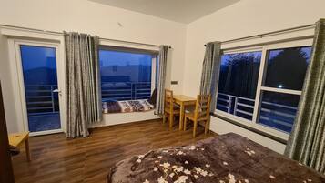 1 quarto, escrivaninha, ferros/tábuas de passar roupa, Wi-Fi