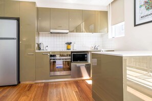 Fridge, microwave, oven, stovetop