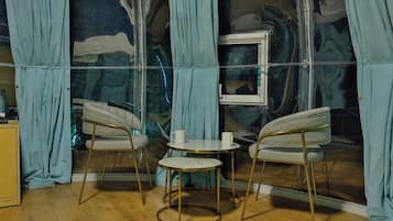 Luxe beddengoed, donsdekens, bedden met traagschuimmatrassen