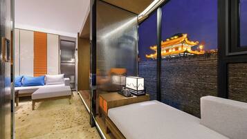 Family Studio Suite, Park View | View from room
