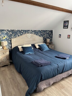 2 soverom, skrivebord og wi-fi (inkludert)