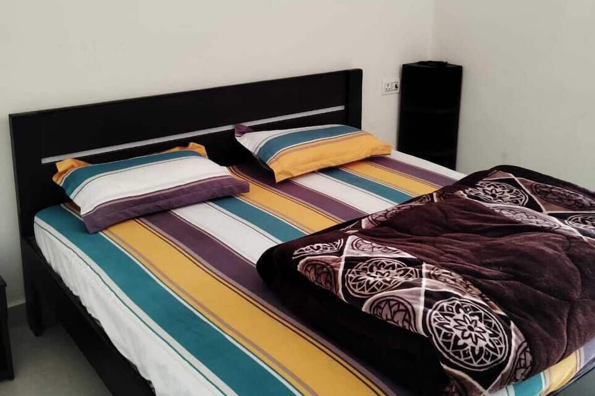 Deluxe Double Room | In-room safe, desk, laptop workspace