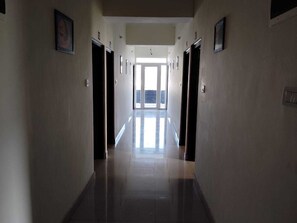 Lobby - Hotel Parwatanchal Restaurant & Party  (Haldwani)