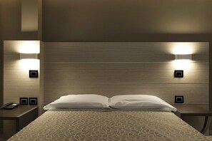 Couette en duvet d'oie, minibar, coffres-forts dans les chambres, bureau