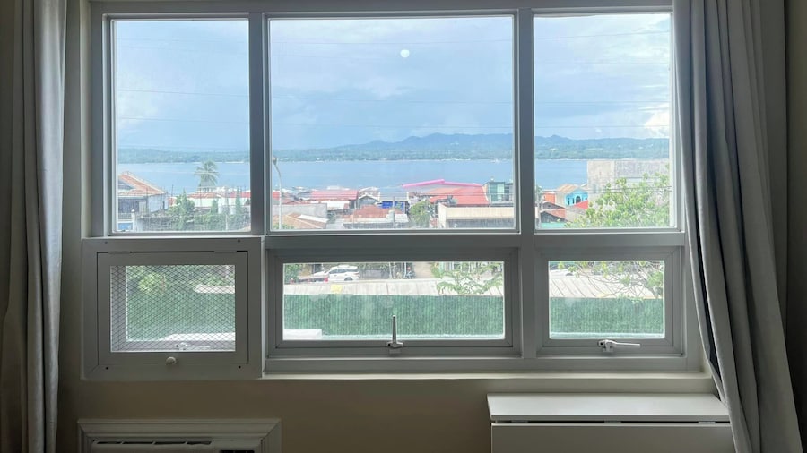 Seawind Condo 2 BR Facing Samal View