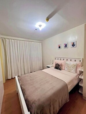 Family Condo, Sea View | 2 bedrooms, hypo-allergenic bedding, free WiFi - Seawind Condo 2 BR Facing Samal View (Davao)