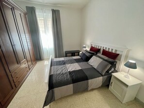 2 Schlafzimmer, Bügeleisen/Bügelbrett, WLAN, Bettwäsche