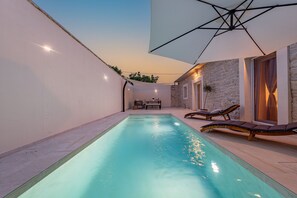 Beheizter Pool