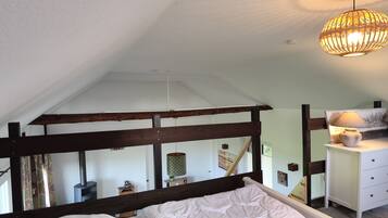 1 bedroom, travel cot, free WiFi, wheelchair access