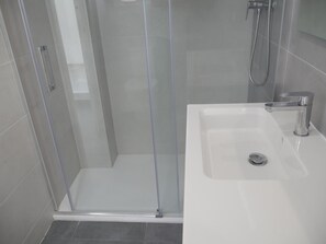 Shower, towels - BELLATERRA, BQ-2, BAJO A (Cullera)