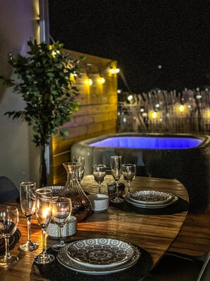 Outdoor dining - Villa luna and spa (la possession)