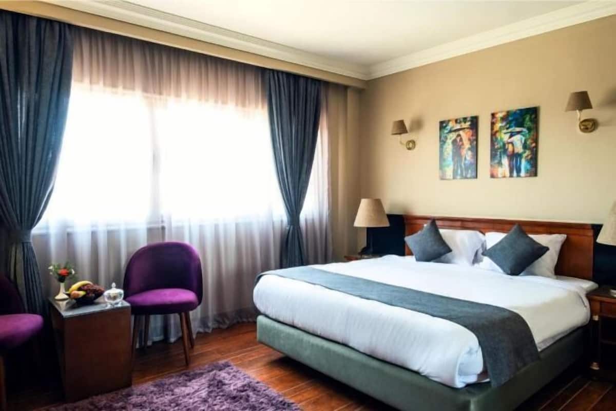 4 chambres, minibar, lits bébé (gratuits), lits pliants/supplémentaires