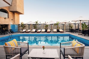Outdoor pool - Marwa Palace Hotel (Giza)