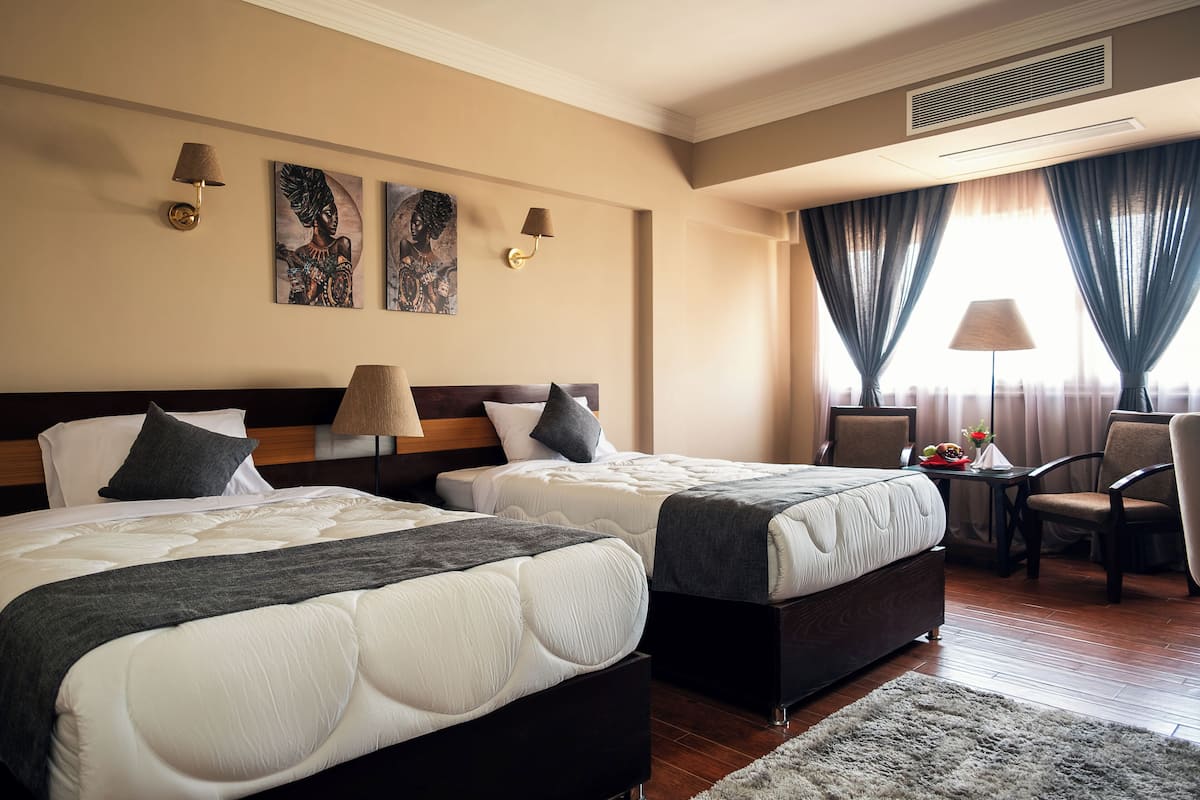 Camera Superior con letto matrimoniale o 2 letti singoli | 4 camere, minibar, culle/letti per bambini (gratuiti)