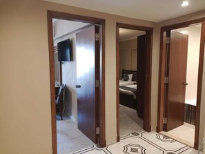 Family Apartment | Minibar, free cots/infant beds, rollaway beds, free WiFi - Marwa Palace Hotel (Giza)