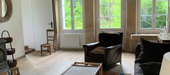 Bright house with garden, fully renovated, in the heart of a Nièvre village