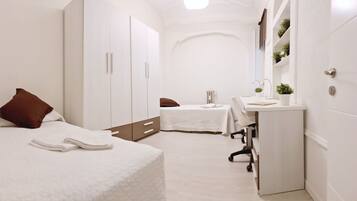 Classic Double Room | Desk, laptop workspace, free WiFi