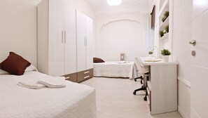 Chambre Double Classique | Bureau, espace de travail pour ordinateur portable, Wi-Fi gratuit