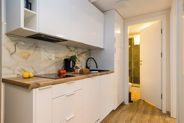 Private kitchen - ShortStayPoland Batorego B163 (Warsaw)
