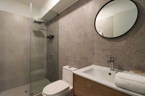 Shower, hair dryer, towels - w* | Glorious 1BR w/ Balcony in Miraflores (Miraflores)