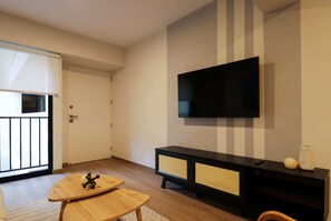 Interior - w* | Majestic 2BR w/ Balcony in Miraflores (Miraflores)