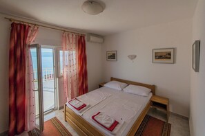 1 Schlafzimmer, Reisekinderbett, kostenloses WLAN, Bettwäsche