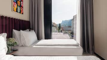 Medium Room - Twin Bed | 1 間睡房、高級寢具、房內夾萬、書桌