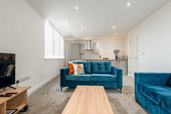 Een televisie en een kantoor