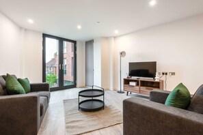 Unclassified image, 3 of 22, button