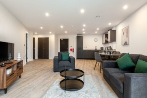 Unclassified image, 4 of 22, button