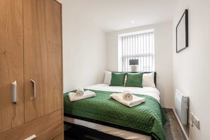 1 bedroom, iron/ironing board, WiFi, bed sheets - Perfect 1 Bed Budget Flat in Central Doncaster (South Yorkshire)