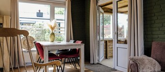 Sfeervolle Bungalow op Vakantiepark Baarland