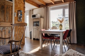 Dining - Sfeervolle Bungalow op Vakantiepark Baarland (Baarland)