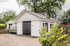 Exterior - Sfeervolle Bungalow op Vakantiepark Baarland (Baarland)