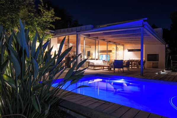 Outdoor pool, a heated pool