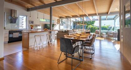 Villa Verdot – Mit beheiztem Pool, Spielplatz, Garten, Grill & Tafelbergblick