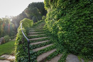 Garden - Chateau Du Comte (Daraaoun)