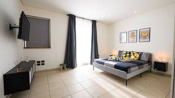 2 Schlafzimmer, BĂŒgeleisen/BĂŒgelbrett, WLAN, BettwĂ€sche