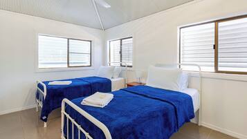 2 bedrooms, desk, free WiFi, bed sheets